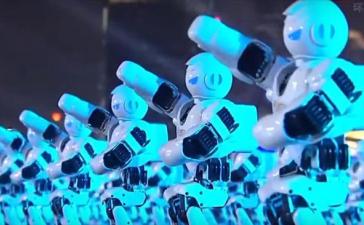#видео дня | 500 роботов синхронно танцуют в честь китайского Нового года