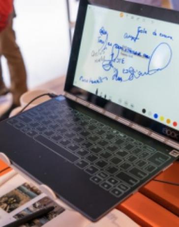 Lenovo готовит 12-дюймовый Yoga Book