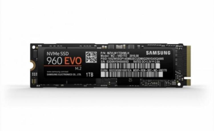 Samsung представила скоростные SSD 960 Pro и 960 EVO